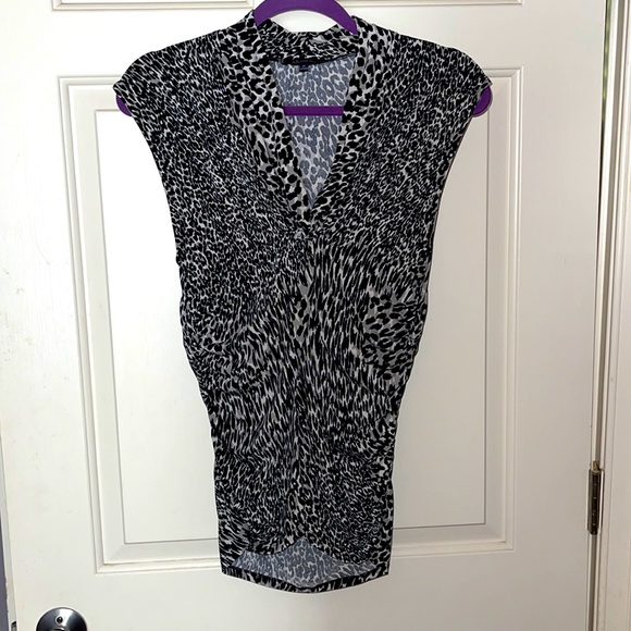 Anne Klein Tops - Anne Klein Cheetah Print Sexy Top